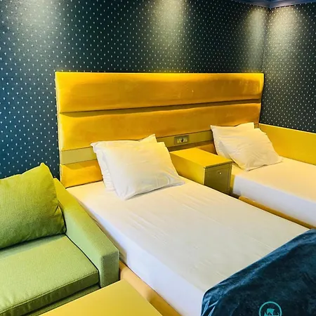 Craiova By Phoenicia Blue View 3*
