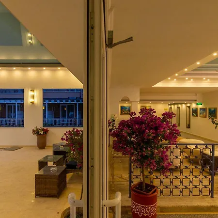 Hotel Craiova By Phoenicia 3*